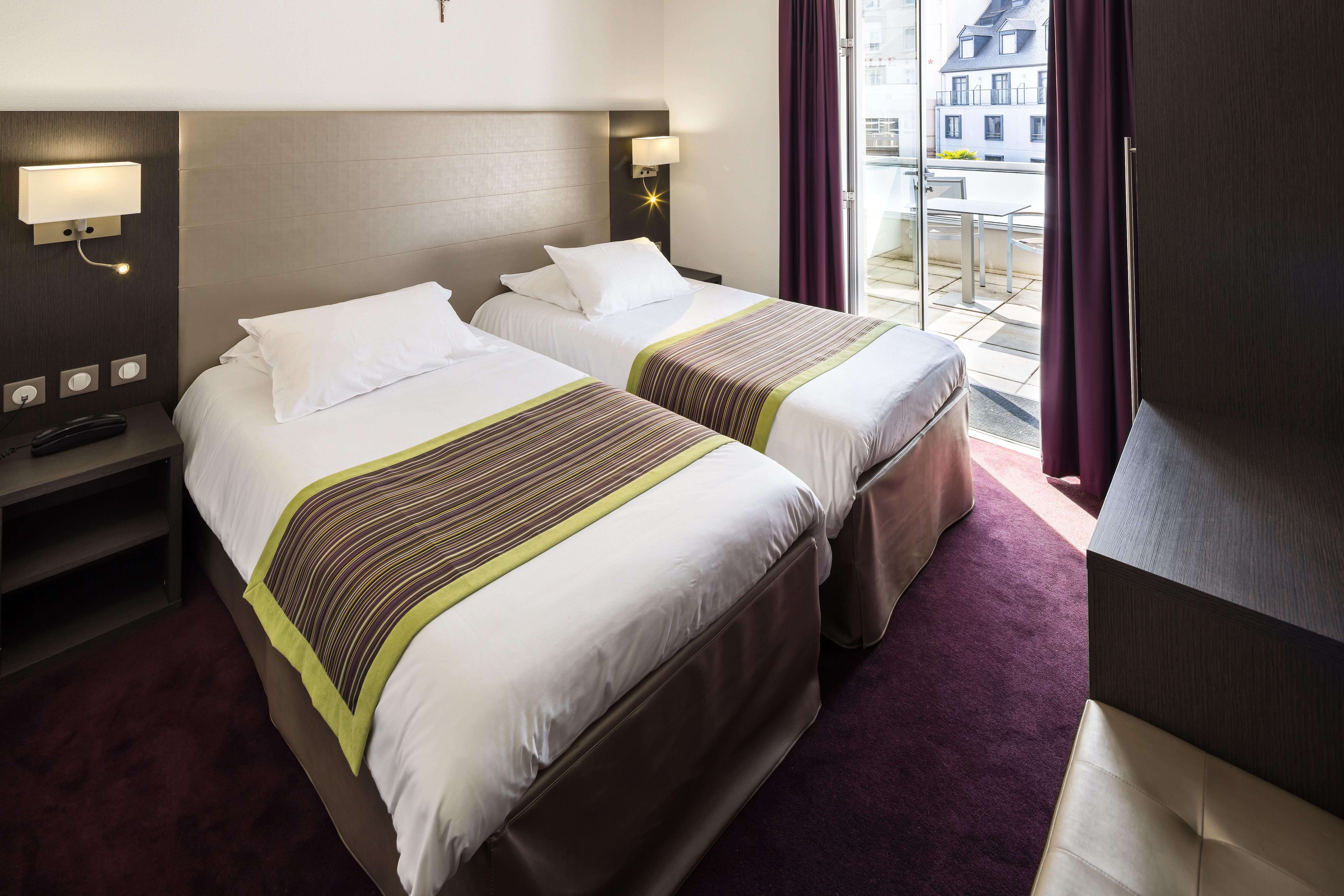 Hotel Astrid Lourdes Exteriör bild