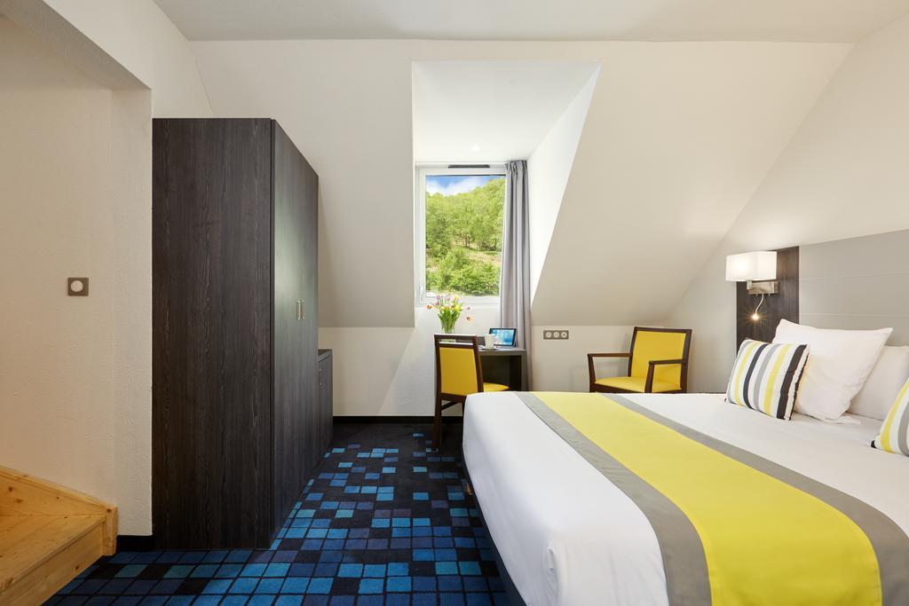 Hotel Astrid Lourdes Exteriör bild